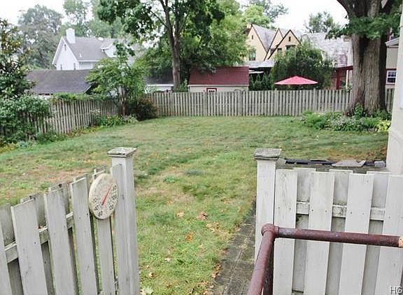 4th image of 115 Crestwood Ave