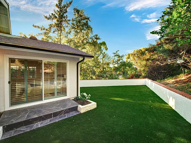 4732 Del Moreno Dr — Photo 64