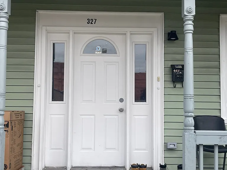 327 E Locust St #2 — Photo 2