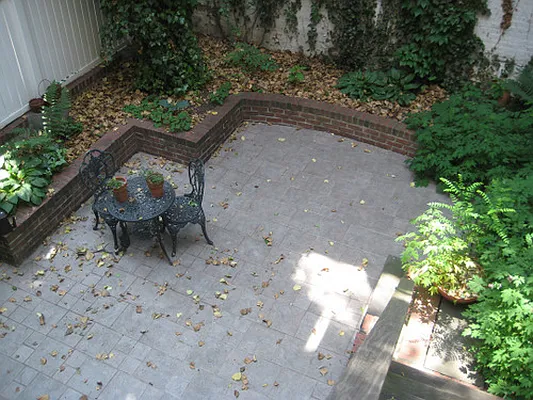 Rented by Vespa Properties Group | media 12