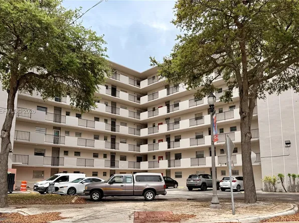 16410 Miami Dr APT 406, North Miami Beach, FL 33162