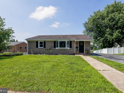 54 Reservoir Ave, Waynesboro, PA, 17268