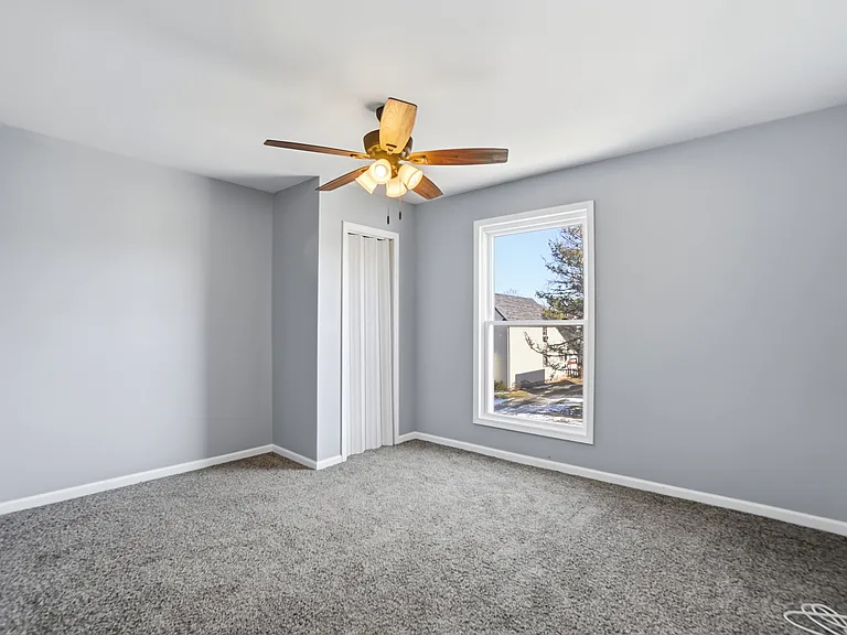 516 S Madriver St — Photo 26