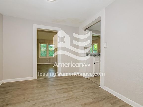 4-Dining Room