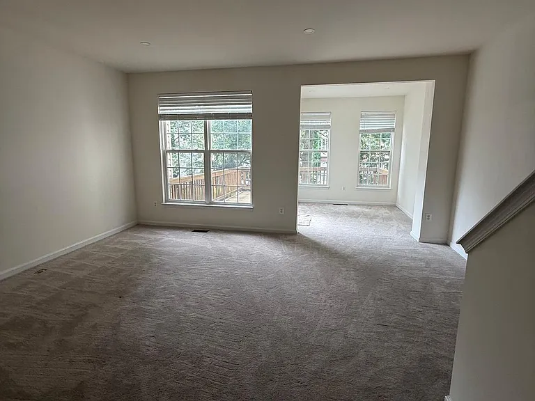13129 Park Crescent Cir — Photo 27