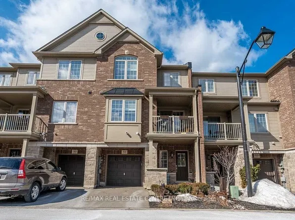 515 Winston Rd #51, Grimsby, ON L3M 0C8
