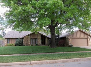 3719 Red Oaks Dr, Norman, OK 73072