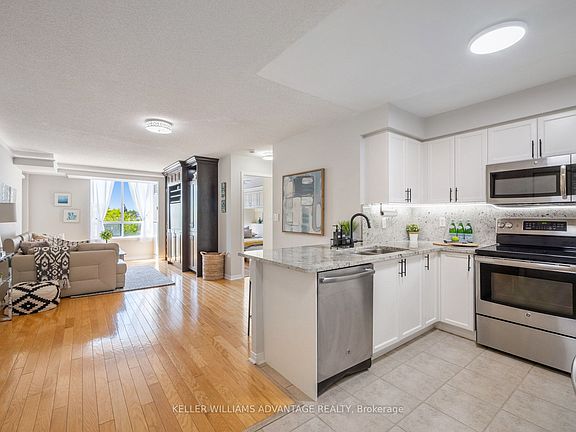 4th image of 1733 Queen St E #424