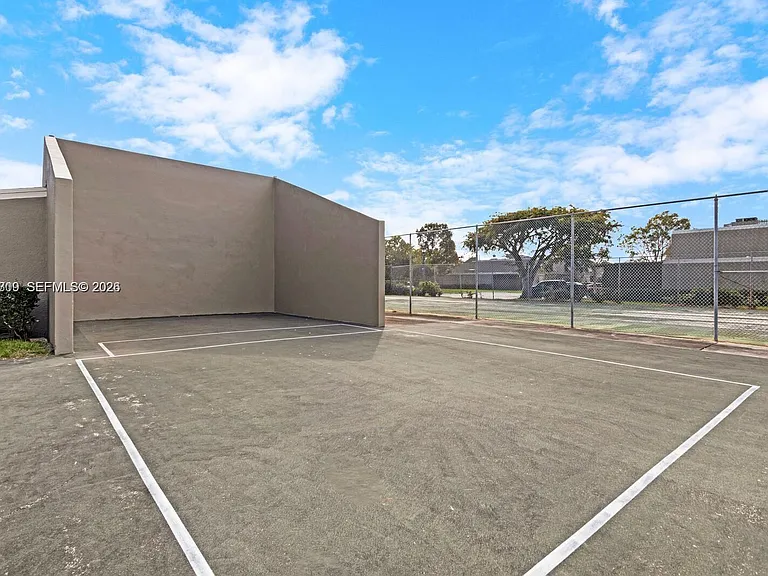 1411 W Fairway Rd #VILLA — Photo 42