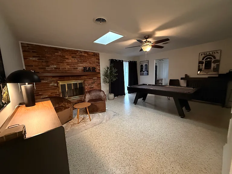 Recreation room.