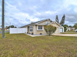 100 Winterglen Dr, Sanford, FL 32771