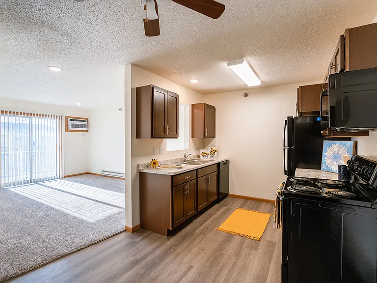 Fargo, ND Eagle Run Apartments | Kitchen