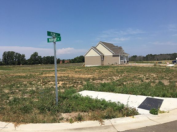 2nd image of 233 Plum Ln