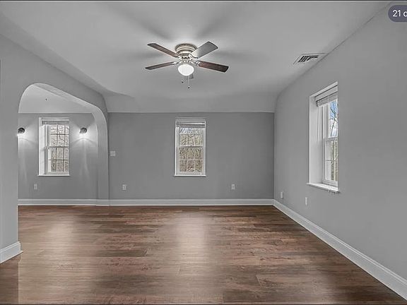 5th image of 7 Heroux Dr #8