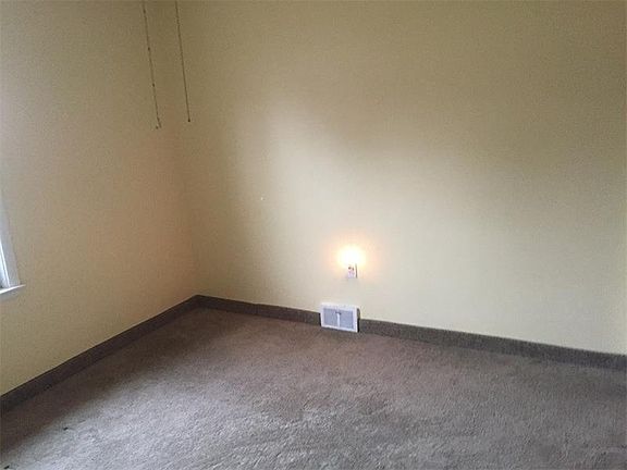3rd image of 318 George St