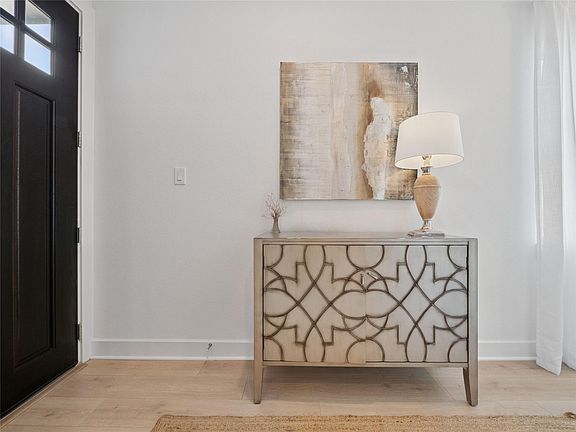 5th image of 2321 Via Cami Ln