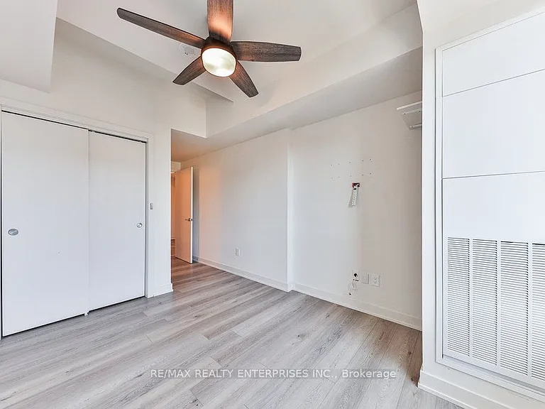 385 Winston Rd #408 — Photo 9