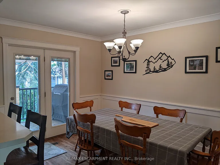 257 Dundonald Ave — Photo 4