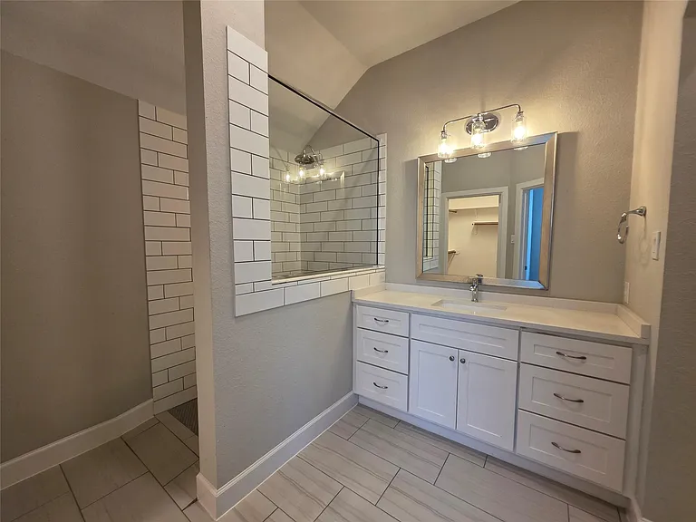 6146 Bradie Ct — Photo 10