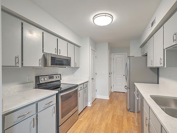 4th image of 1164 Village Creek Ln #707