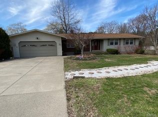 4901 Sherwood Dr, Syracuse, NY 13215