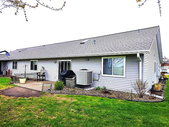3rd image of 921 W Ridge Ct #10
