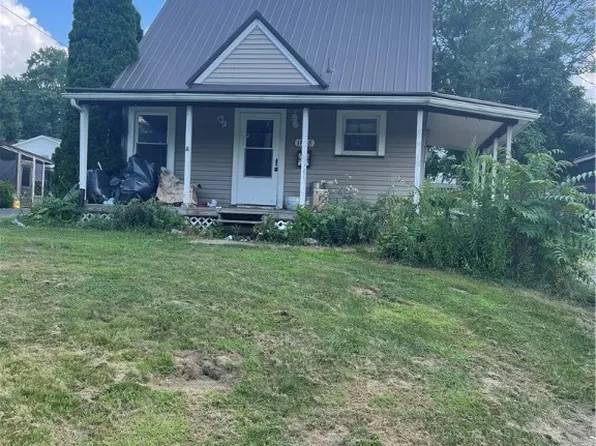 1648 Katherine St, New Castle, PA 16105