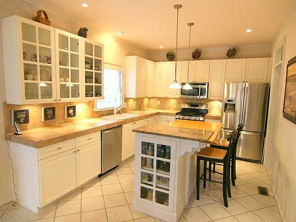 4th image of 1450 Watercove Ln