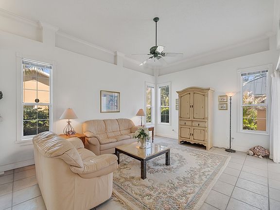 2nd image of 929 Turtle Cove Ln