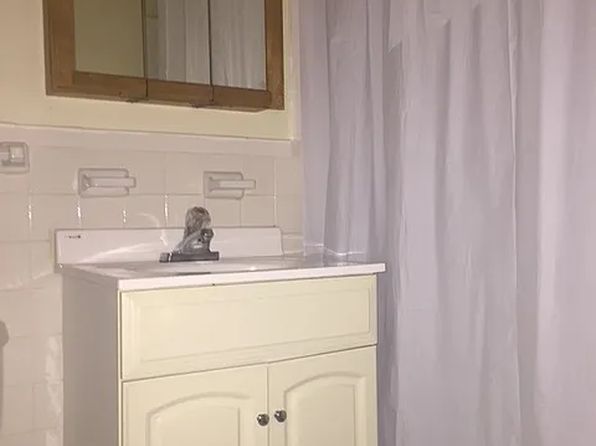 800 Governors Dr APT 1