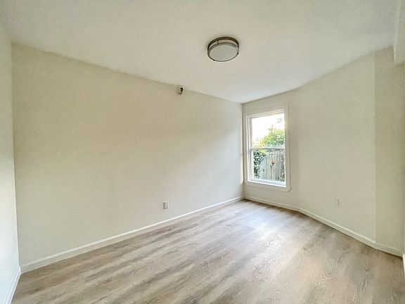3rd image of 115 Henry St #115