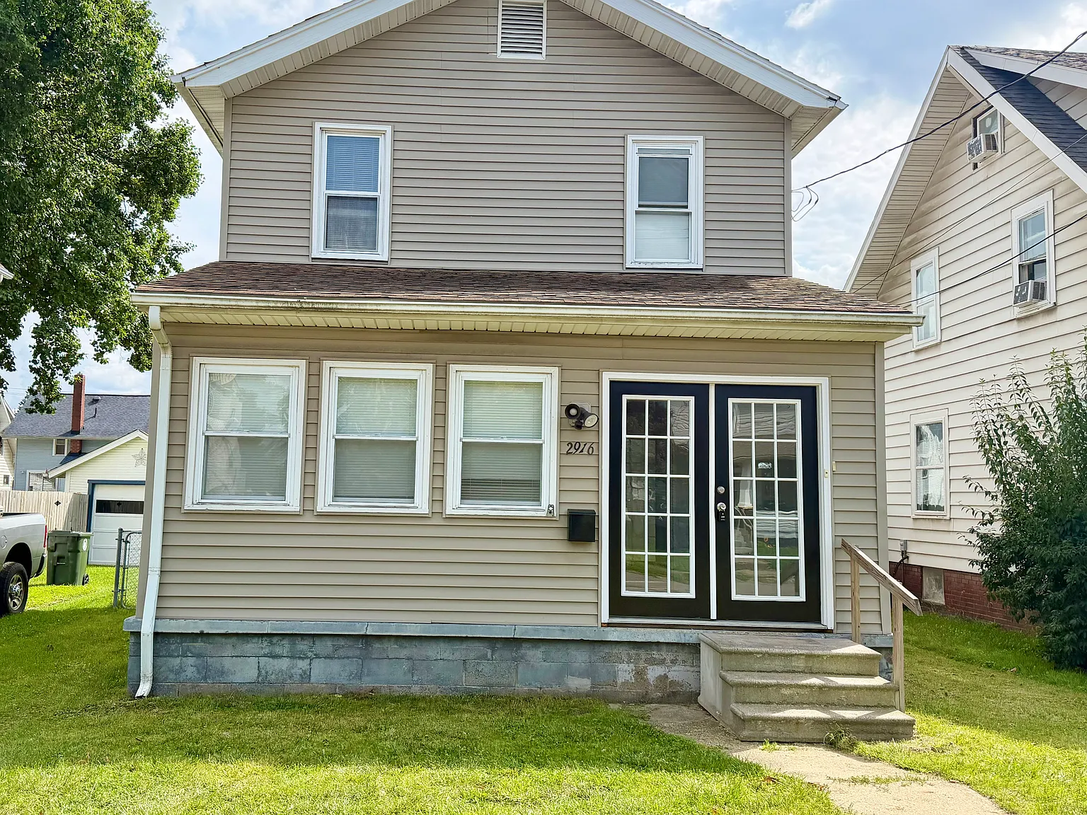 3 bed, 960 sqft, $1,150 — Photo 2