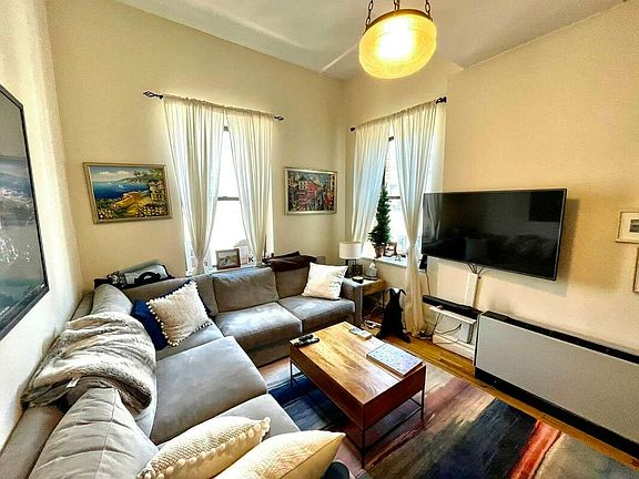 2nd image of 205 E 16th St APT 5E