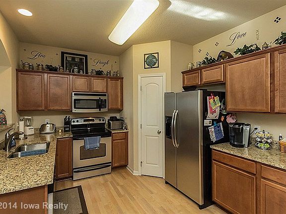 2nd image of 1011 NE Patchin Ln