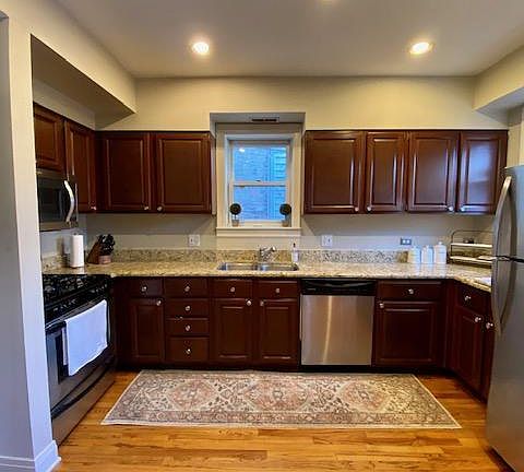 4th image of 2233 N Janssen Ave #1F