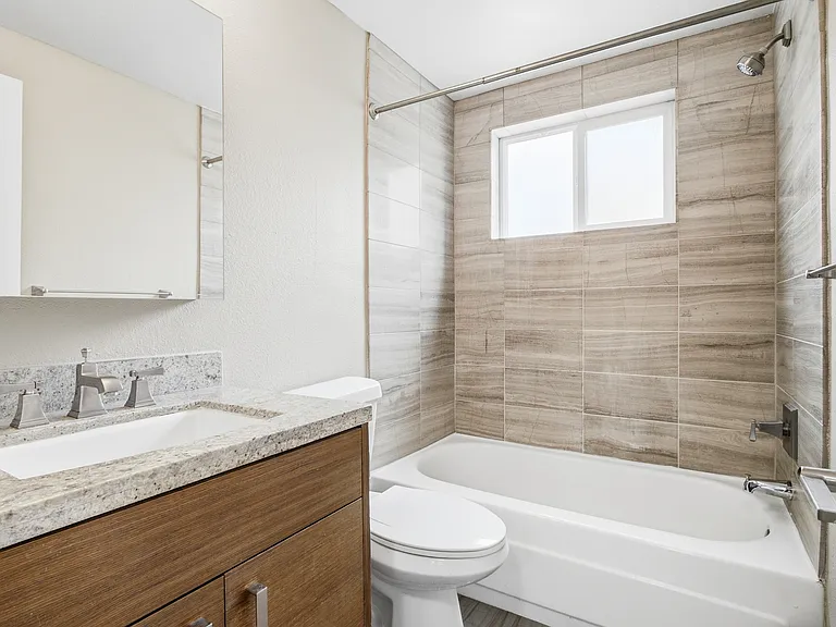 Pearl Apartments — Photo 36