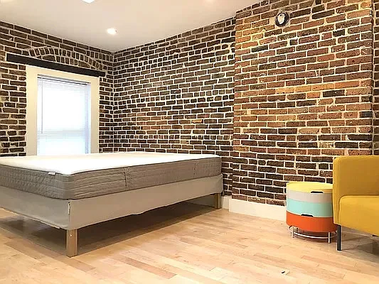 Rented by REAL New York | media 9