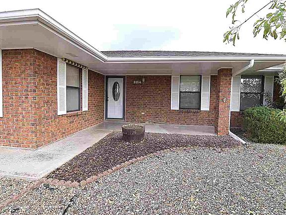 2nd image of 3104 Plaza Del Prado