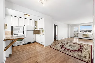 5800 Arlington Avenue, #7L