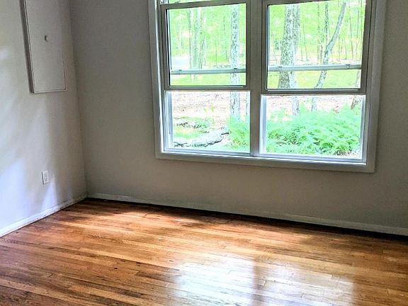 5th image of 802 W Spur Ct