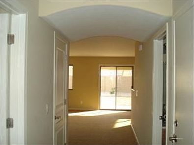 2nd image of 711 E Wolf Hollow Dr
