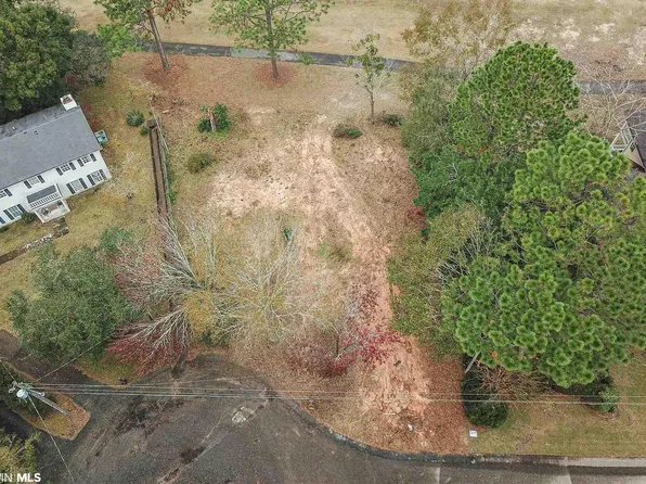 114 Schooley Cir, Daphne, AL 36526
