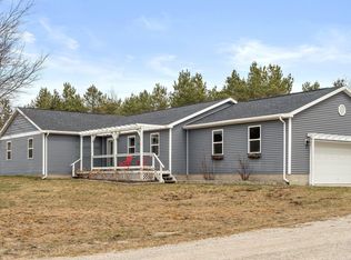 2851 Mohawk Trce, Interlochen, MI 49643