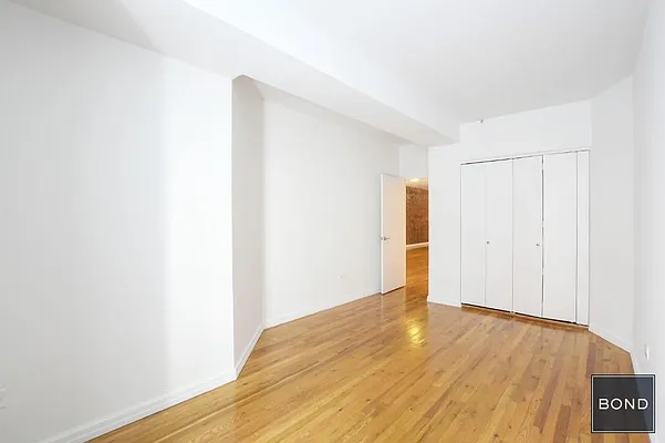 Rented by Bond New York | media 6