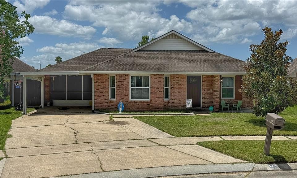1st image of 17 Cane Dr