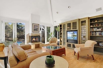 4th image of 15 Maidstone Dr