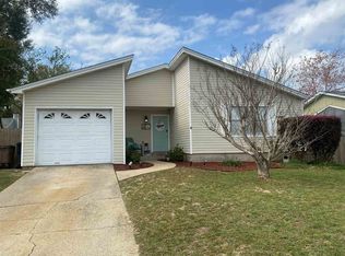 5275 Powrie Dr, Pensacola, FL 32504