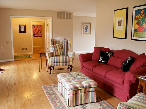 5th image of 351 Geyer Forest Dr