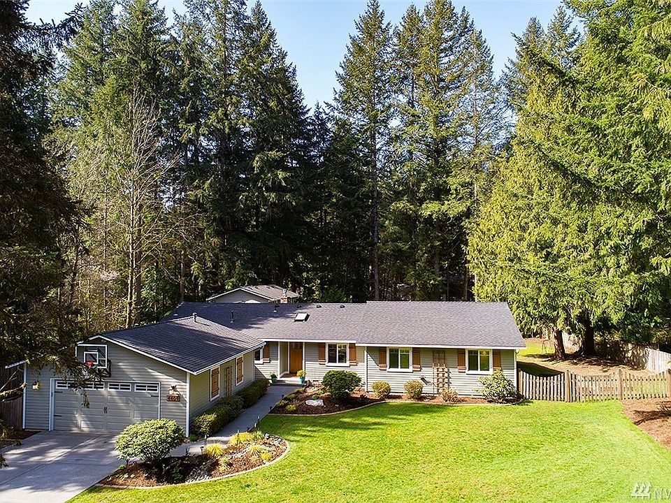 Stunning Home Located In The Desirable Canterbury Woods Neighborhood. Do Not "Street Appraise."  At Over 3,200 Square Feet, This Home Is Much Larger Than It Appears To Be! 