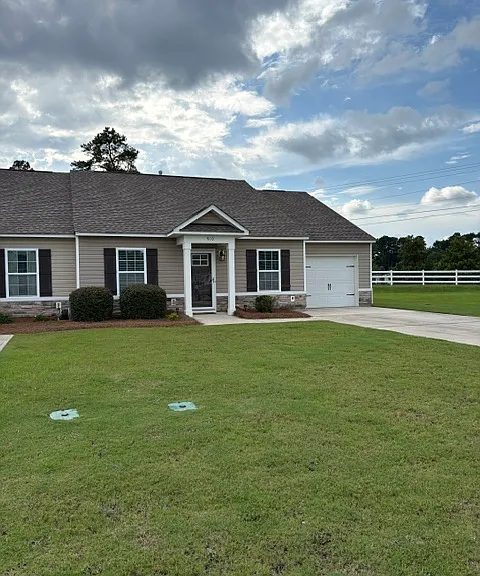910 Madrid Ct — Photo 1